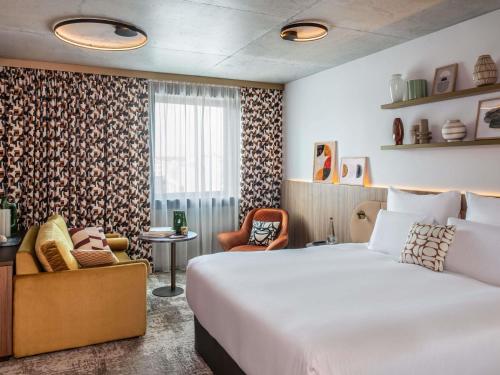room detail thumbnail 0
