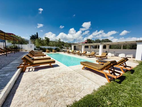 Tenuta Amostuni-Country House