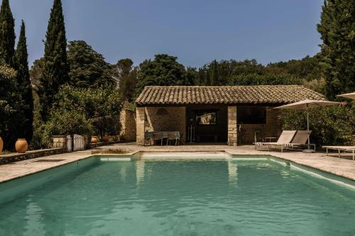 Úszómedence, Casa Ostara in Condorcet