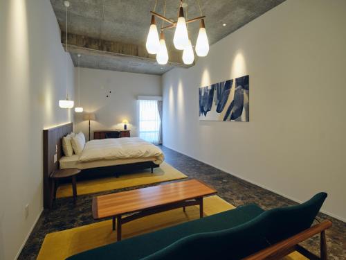 room detail thumbnail 1