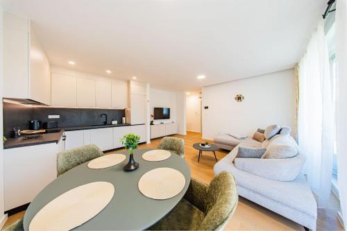 Zagreb 245 - 246 - 247 - 248 - 249 - 5 Units - Three Bedroom Apartments - New - Balcony - Parking -  in Josipdol