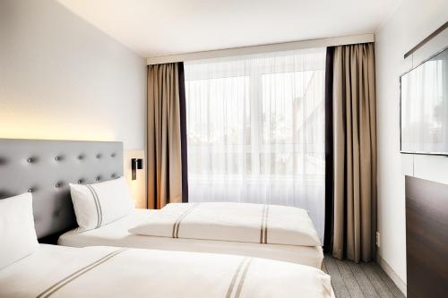 Premier Inn Koeln City Centre - image 2