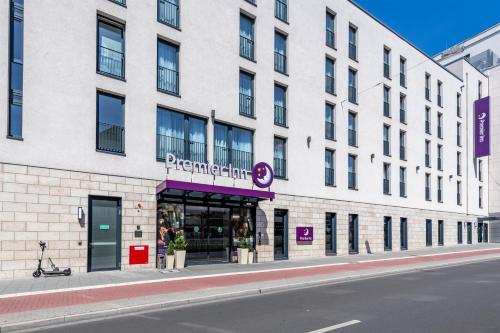 Unterkunft von außen, Premier Inn Düsseldorf City Centre in Düsseldorf