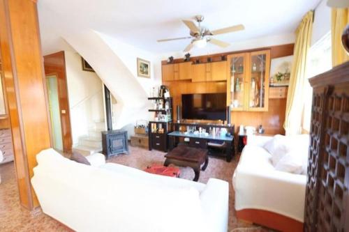 Admire pleasant views and a great location !