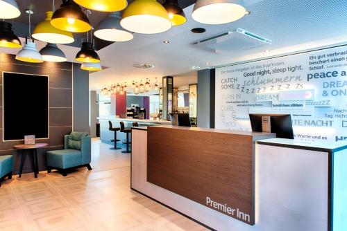 Lobby, Premier Inn Lübeck City Stadtgraben in Lubeck