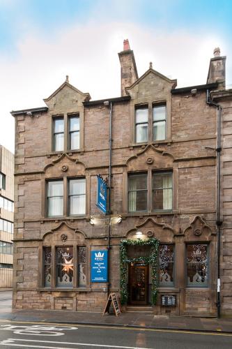 The Royal Hotel and Bar - image 11