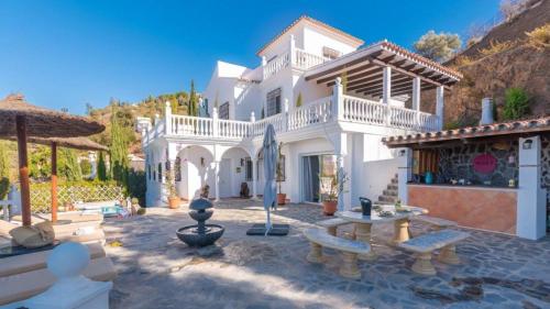 Létesítmények, Villa El Arco Iris de la Montana Sayalonga by Ruralidays in Sayalonga