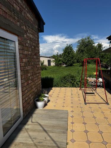 Burana in Rot-Front