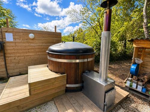 Karstais baseins, Nordika Lodge Bain Nordique - Parc Asterix 10 pers in Ponsenmaksence
