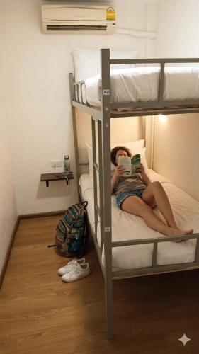 room detail thumbnail 1