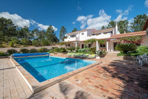 Casa do Lirio - Villa near Quinta do Lago - Heated Pool – khách sạn tại Vale Verde