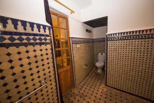 Riad Sara - image 12