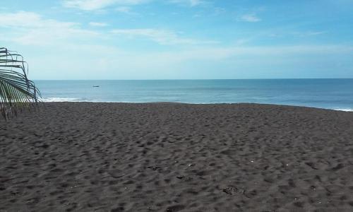 شاطئ, Villa Tortugas in Monterrico