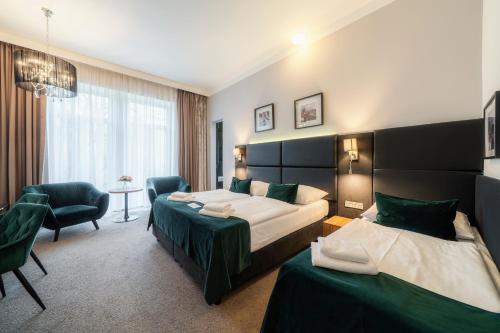 Hotel Noir, Praga
