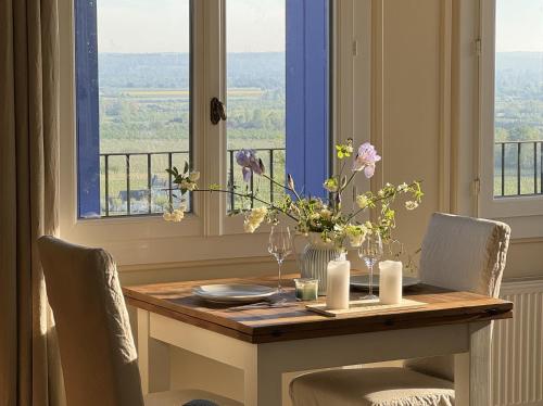 Luxury Self-Catering Homes with Salt Water Pool on Organic Vineyard in France in Saussignac