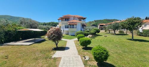 5 Suites Αγιόκαμπος Αγιάς – khách sạn tại Agiokampos