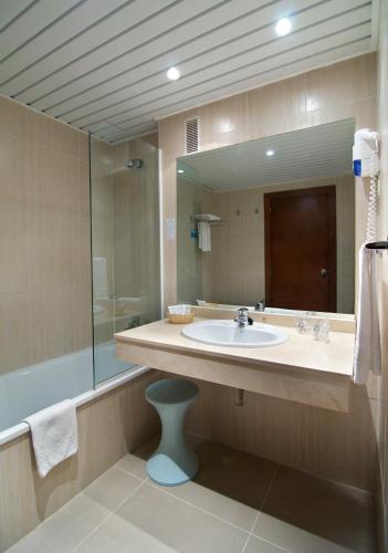 Hotel Puente Real - image 14