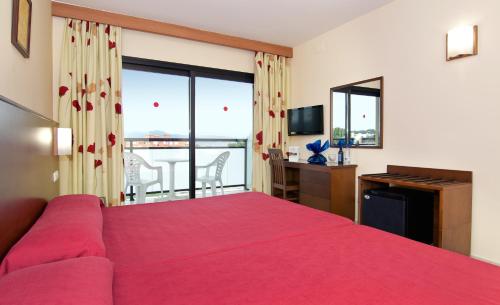 Hotel Puente Real - image 2