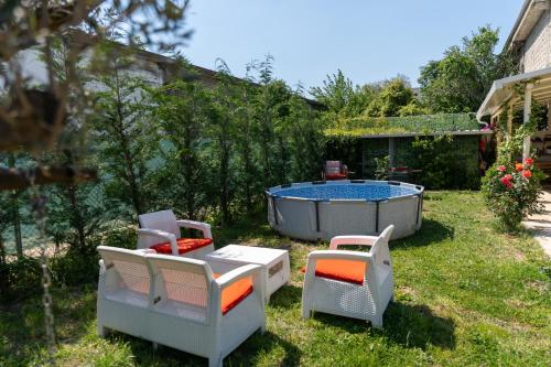 Olive & Bloom entire vila with Pool & Private Parking, Berat (zdjęcie 3)