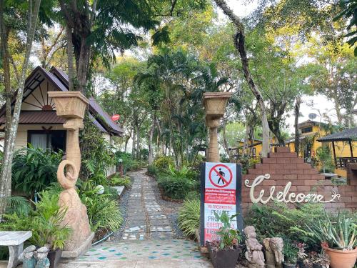 Exterior view, Moonlit Garden Koh Chang in Dan Kao