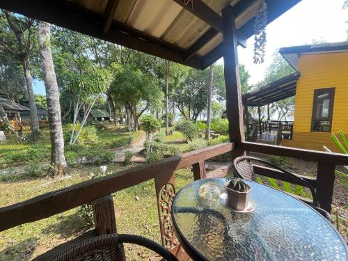 View, Moonlit Garden Koh Chang in Dan Kao
