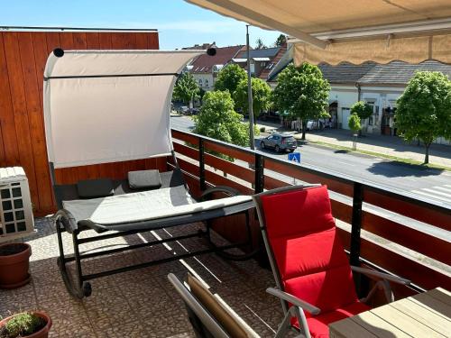Erkély/terasz, 100 lépés - 100 steps - Apt with huge terrace next to the thermal bath (100 lepes - 100 steps - Apt with huge terrace next to the thermal bath) in Harkány