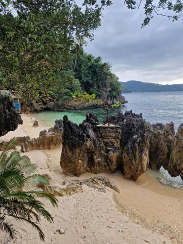 Ngak Ngak Beach Resort in ロンブロン