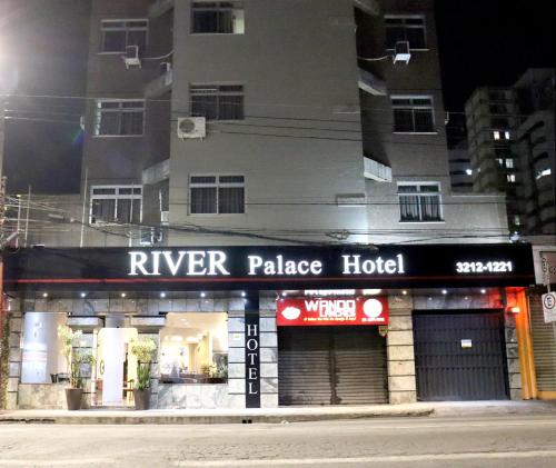 River Palace Hotel