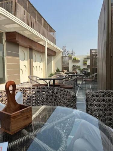 Hotel New King International- Free Airport Pick up photo 4