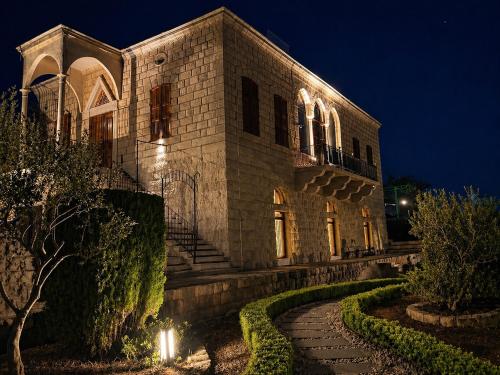 Viesnīcas āriene, Stone Cellars in Douma