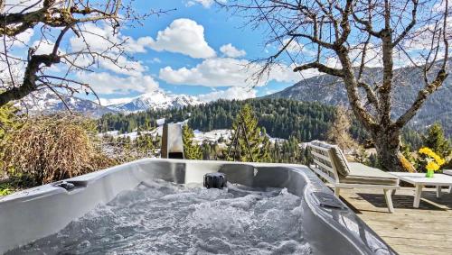 . Paradise View - 5 BR Gstaad Paradise View Chalet with Outdoor Jacuzzi