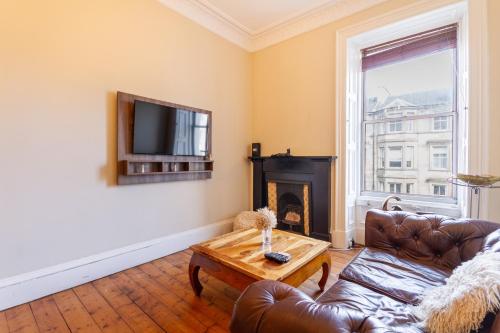 Bright 1 Bedroom Apartment Near City Centre, Edynburg