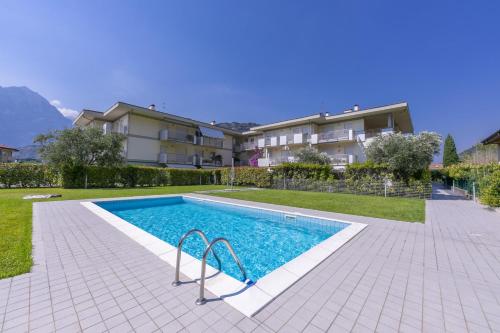 Torbole Relax, Pool & Balcony Apartment