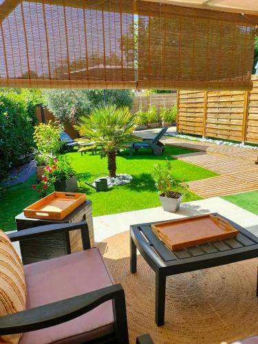 Chalet vacances avec jardin près d'Arcachon 2 personnes (Chalet vacances avec jardin pres d'Arcachon 2 personnes) in La Teste-de-Buch