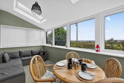 Iekārtas, 2 Bed in Taunton oc-conco in West Monkton