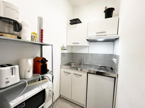 Kitchen, CC G Maison Du Grand Sud 2 - Promenade Des Anglais in Le Piol