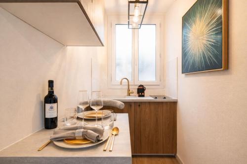 Montparnasse - Deluxe studio for couples central Paris - image 3