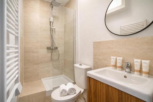 Montparnasse - Deluxe studio for couples central Paris - image 12