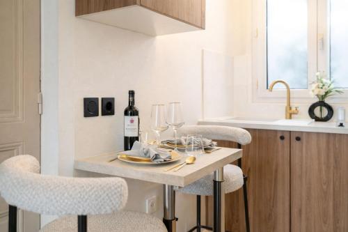 Montparnasse - Deluxe studio for couples central Paris - image 6