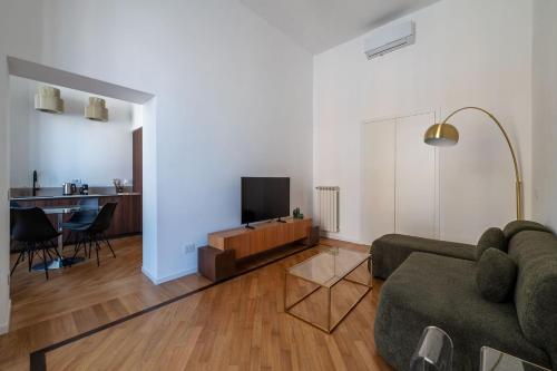 GuestHost - The Gracchi Residence