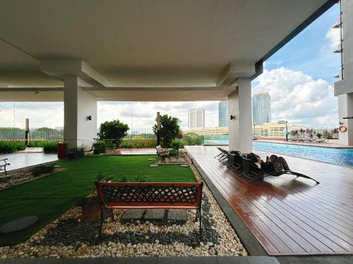 Swimming pool, Mosaic Southkey Residence Near Midvalley Shopping Mall in Stulang Bahru