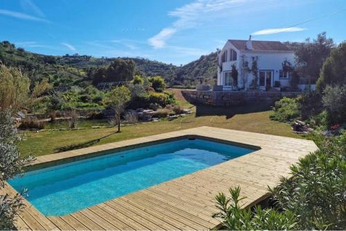 Pool - Parking - Bbq - Garden - WiFi - Sleeps 7 gîte à louer Curral da Pedra