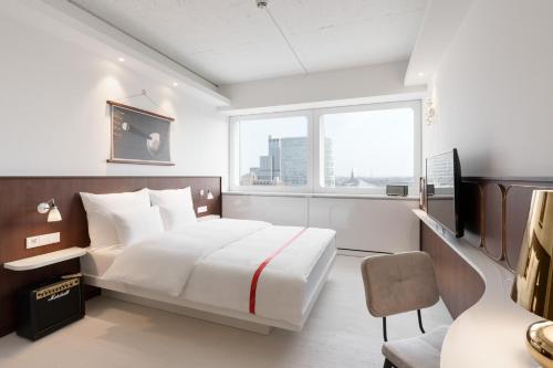 room detail thumbnail 0