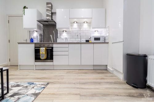 Kitchen, Ricky Road Apartments in Watford