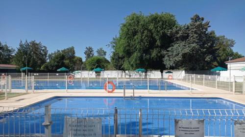Peldbaseins, Hostal San Francisco in Granja de Torrehermosa
