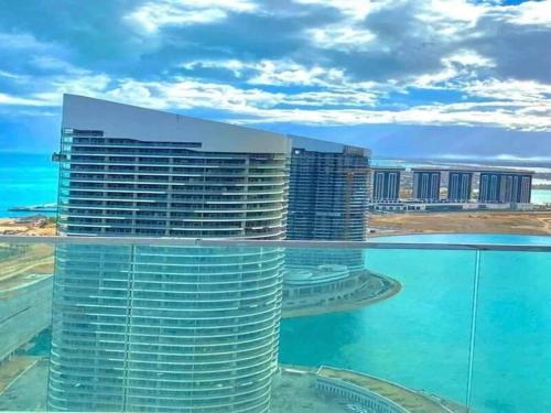 ابراج العلمين اطلاله البحو واللاجون بجوار فندق ريكسويس Tower 7A&B Alamein on the sea view - El Alamein
