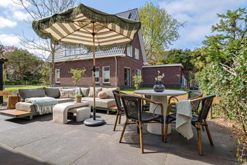 Garden, Huize Duingeluk in Schoorl met Bregtdorp