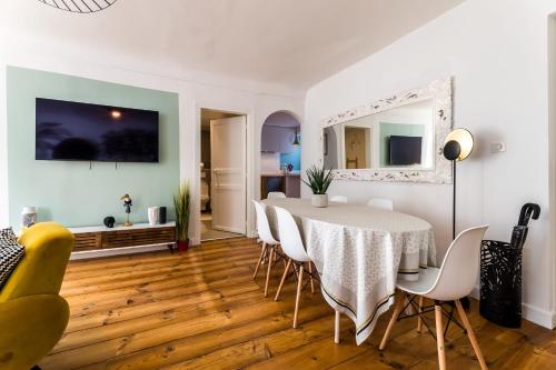 POP - KEYWEEK Apt 3 bedrooms with terrace & parking Biarritz city center - image 14