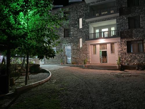 Liga Hotel and Restaurant in Halidzora