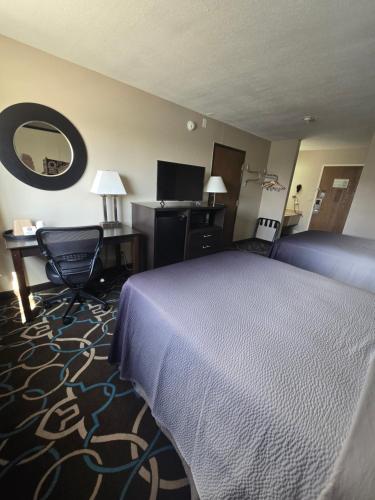 Super 8 by Wyndham Kansas City - image 41